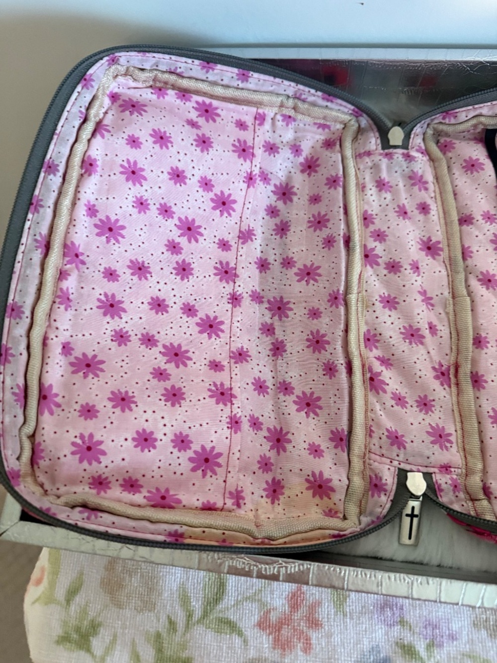 Pink Floral Bible Cover with Bible Verse - Picture 4 of 6
